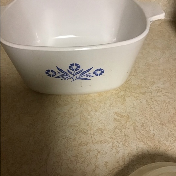 CORNING WARE w/ glass lid & plastic storage lid 1 3/4 quart size cornflower blue - Picture 7 of 8